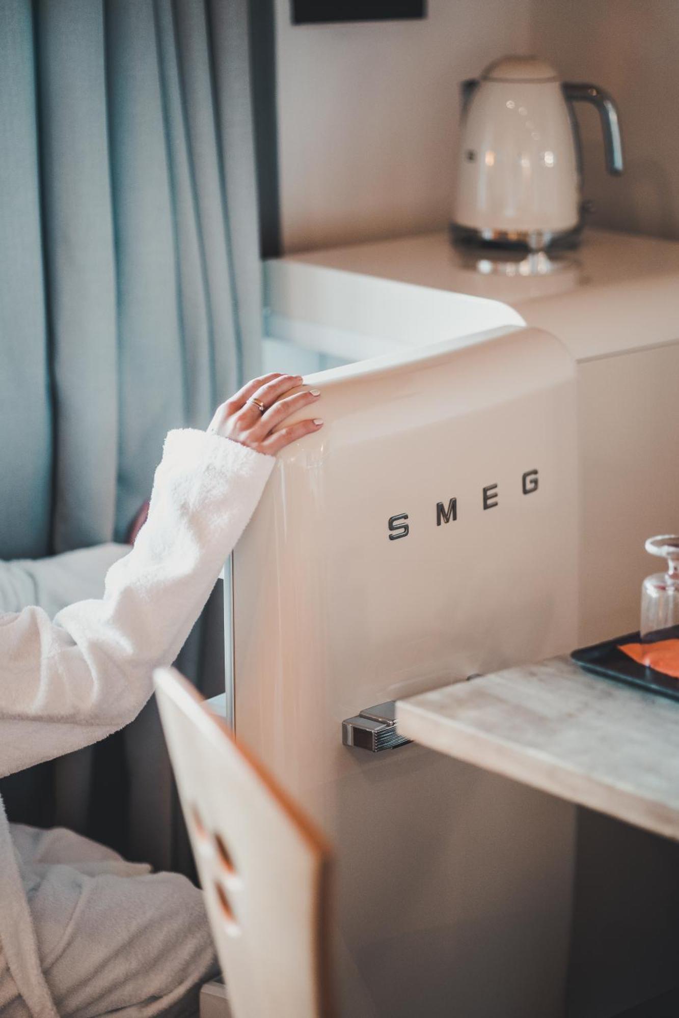 Small Hotel Sonne Tirolo Ngoại thất bức ảnh