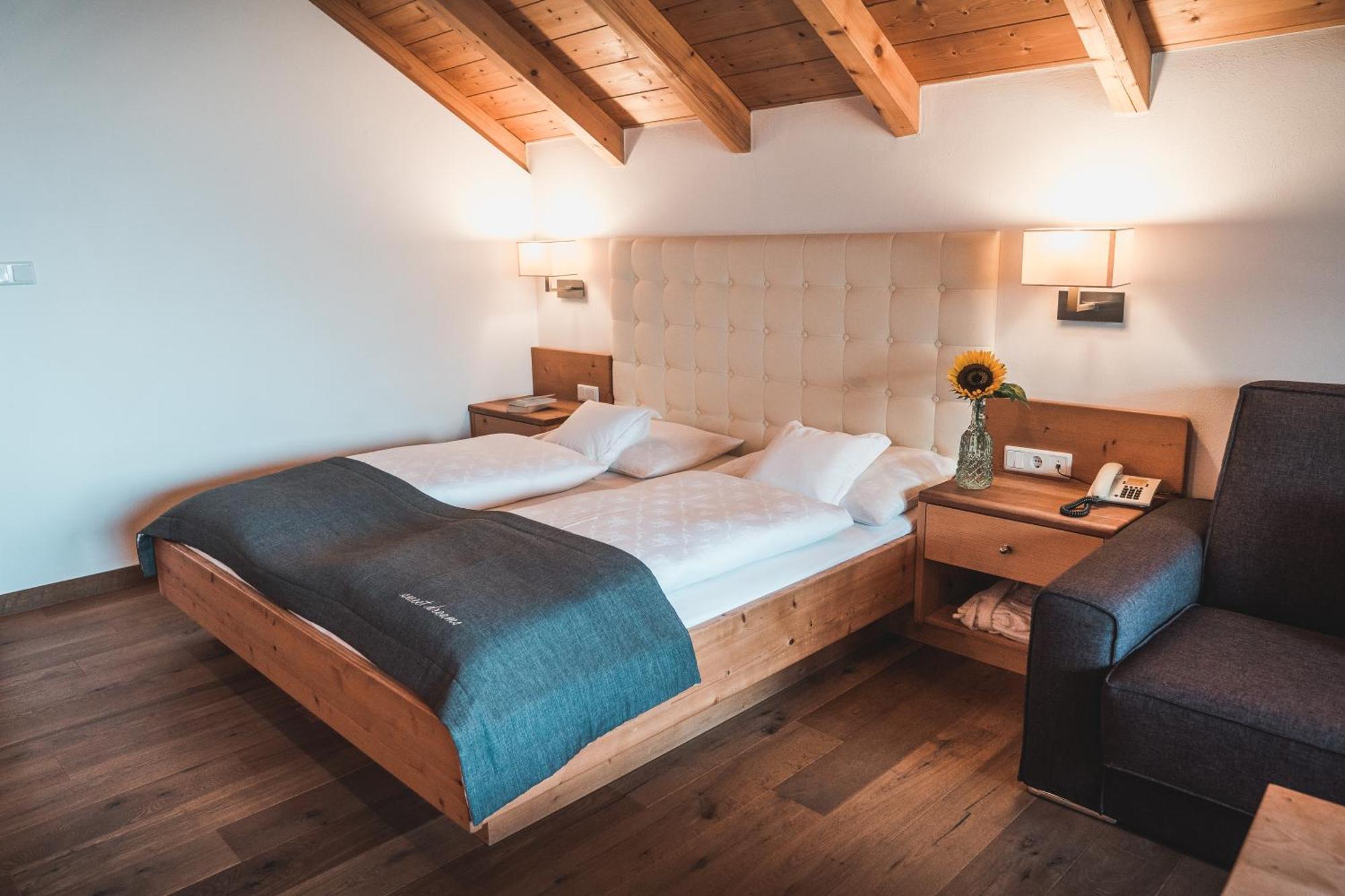 Small Hotel Sonne Tirolo Ngoại thất bức ảnh