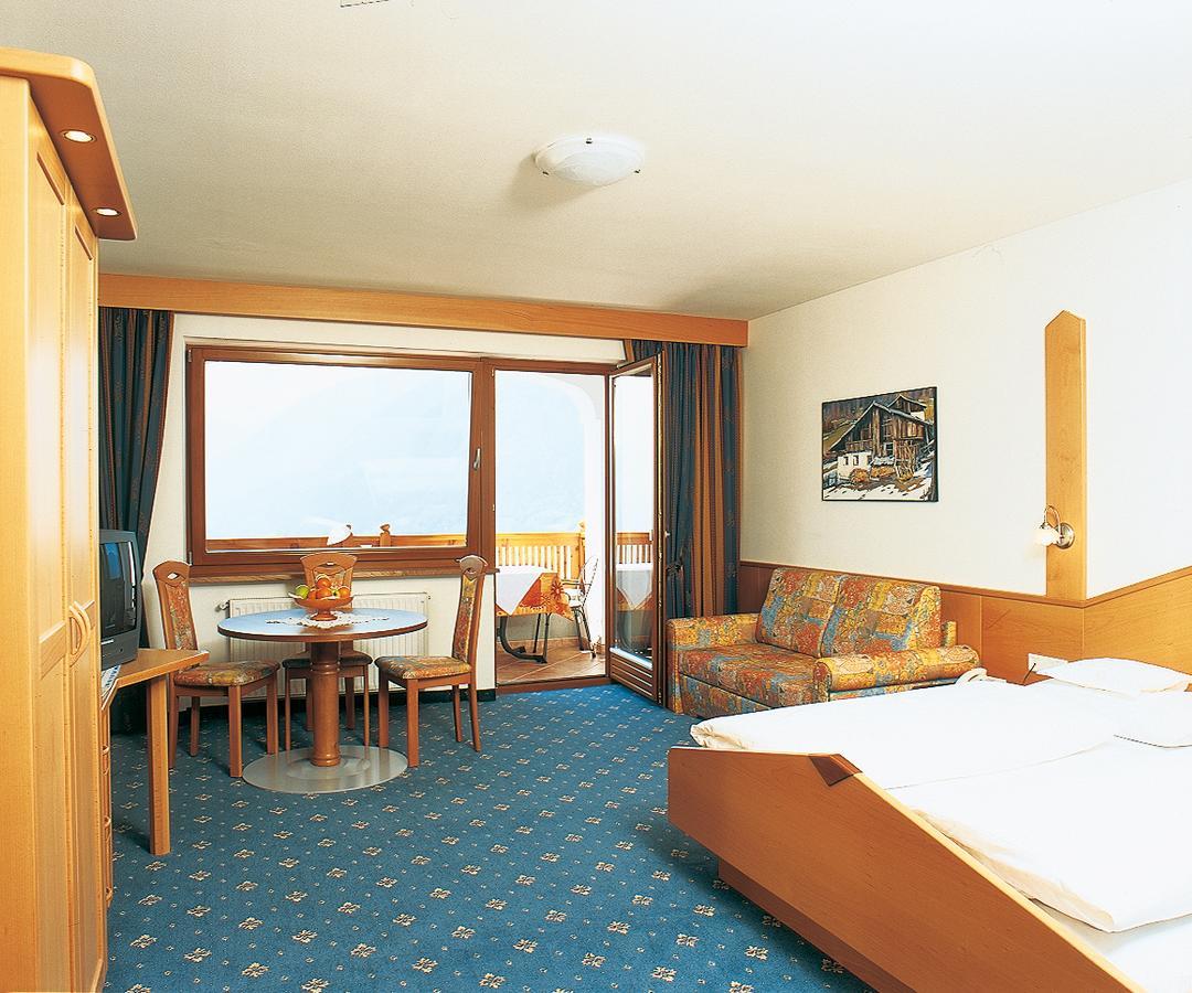 Small Hotel Sonne Tirolo Ngoại thất bức ảnh