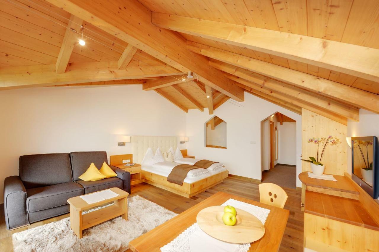 Small Hotel Sonne Tirolo Ngoại thất bức ảnh